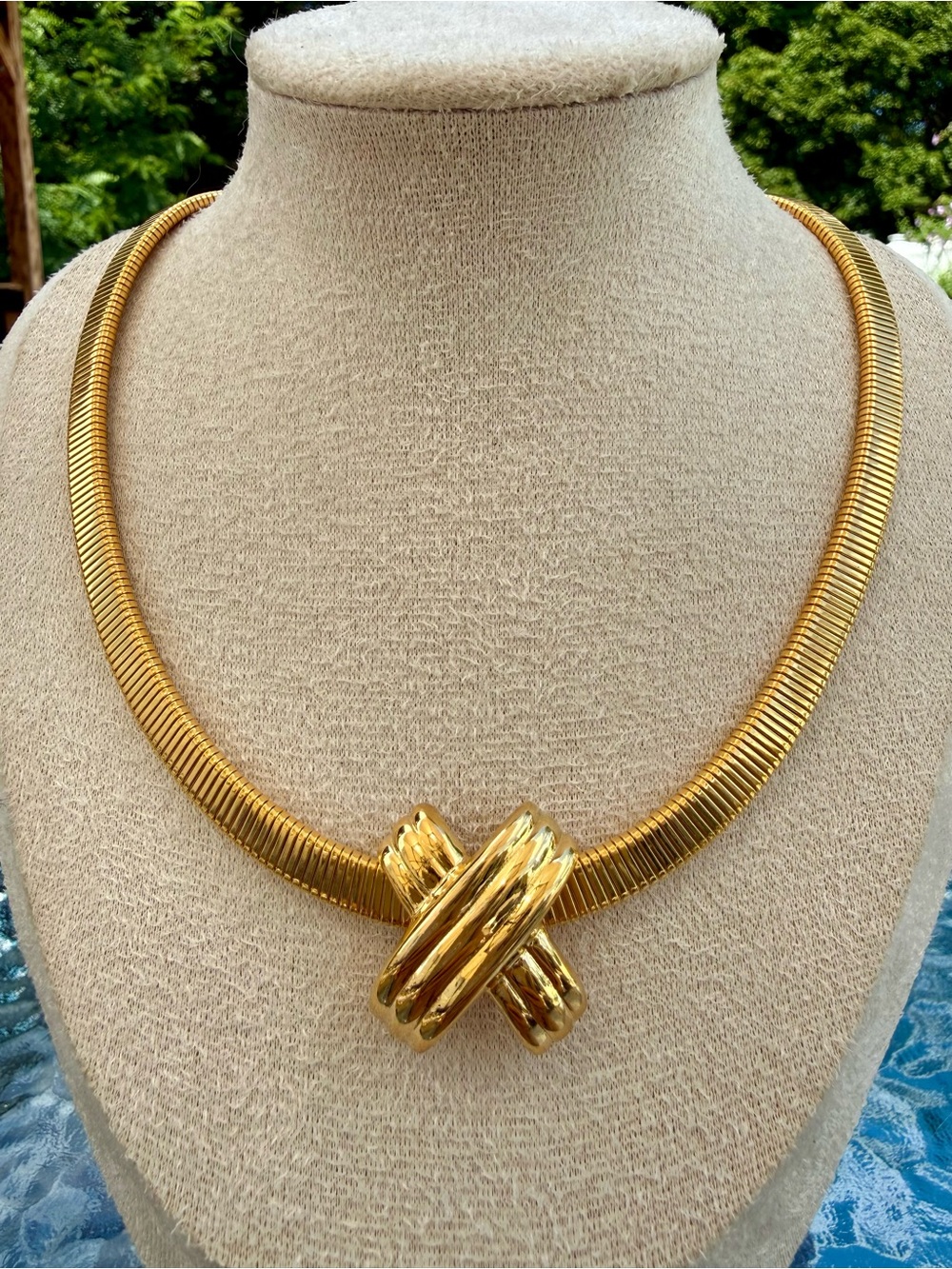Vintage Omega Gold Tone Statement Knot Necklace - Women Jewelry